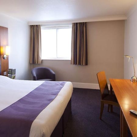 Premier Inn Edinburgh Airport - Newbridge Newbridge  Ngoại thất bức ảnh