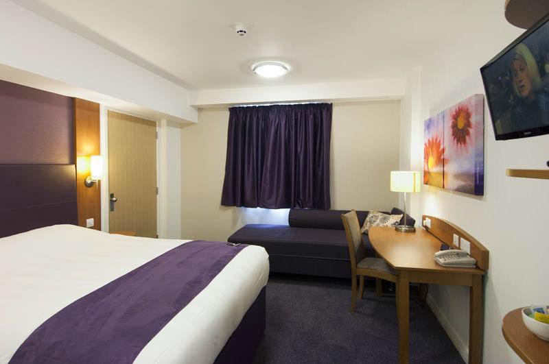 Premier Inn Edinburgh Airport - Newbridge Newbridge  Ngoại thất bức ảnh